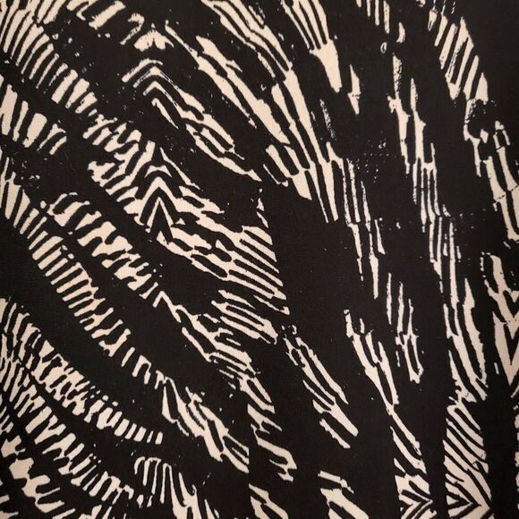 Alfani ruched sleeve & sides blouse: Flattering,  Comfy,  Effortless,  Essential - Picture 2 of 5